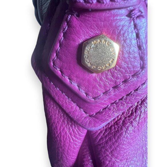 Like new Marc by Marc Jacobs Fuchasia Leather Classic Q Natasha Crossbody Bag - Picture 11 of 13